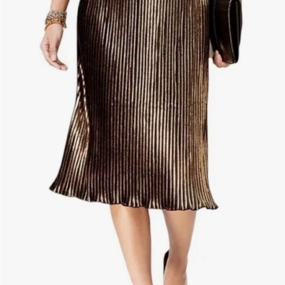 NY Colllectio. Metallic Gold Skirt - Picture 10 of 10